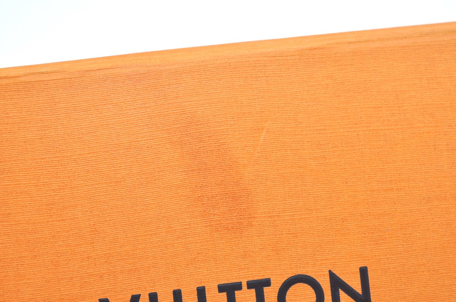 Authentic Louis Vuitton Horizon Earphones White QAB120 LV Box 7377I