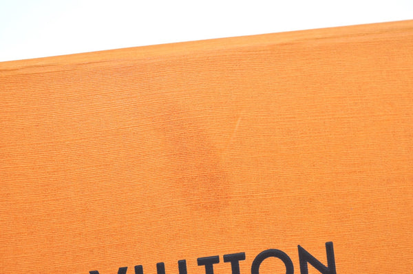 Authentic Louis Vuitton Horizon Earphones White QAB120 LV Box 7377I