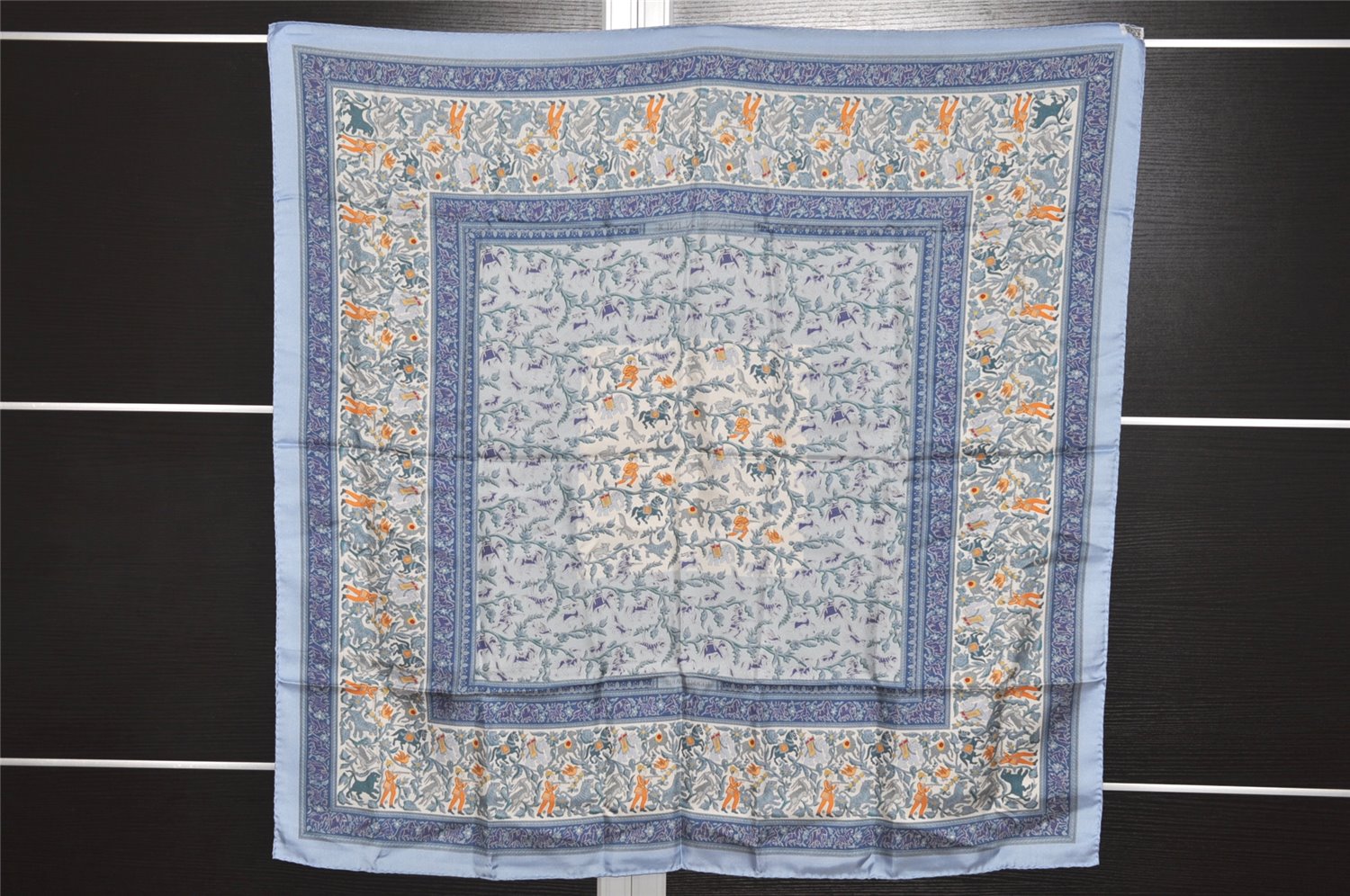 Authentic HERMES Carre 90 Scarf 