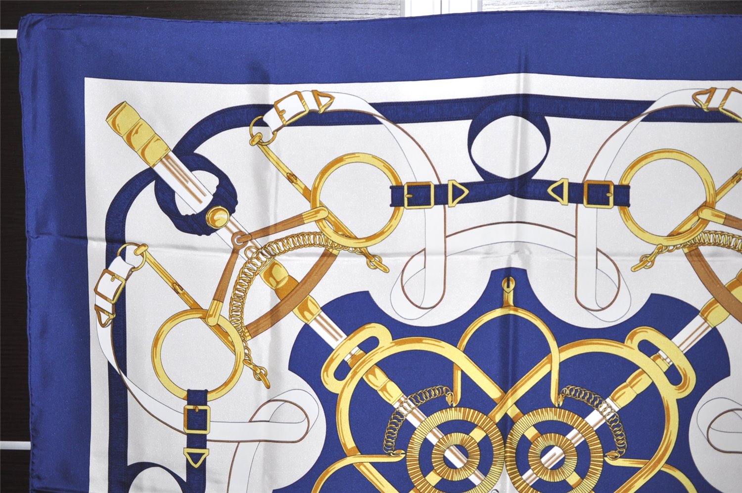 Authentic HERMES Carre 90 Scarf 