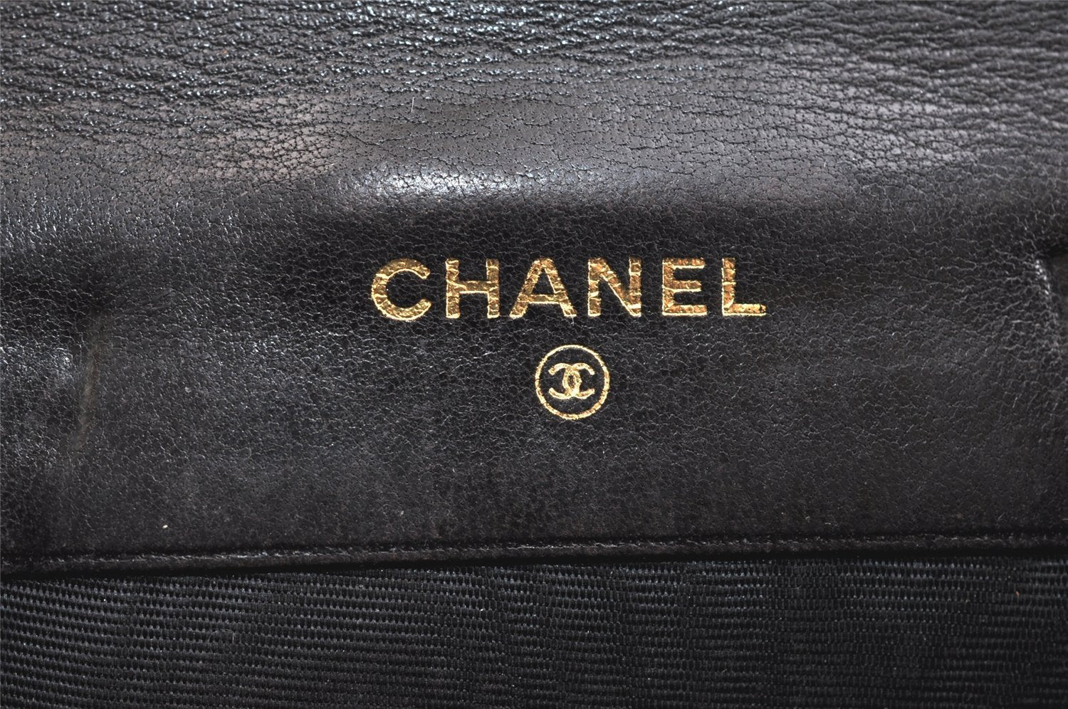 Authentic CHANEL Vintage Calf Skin Bifold Wallet Purse Black CC Logo 7388K