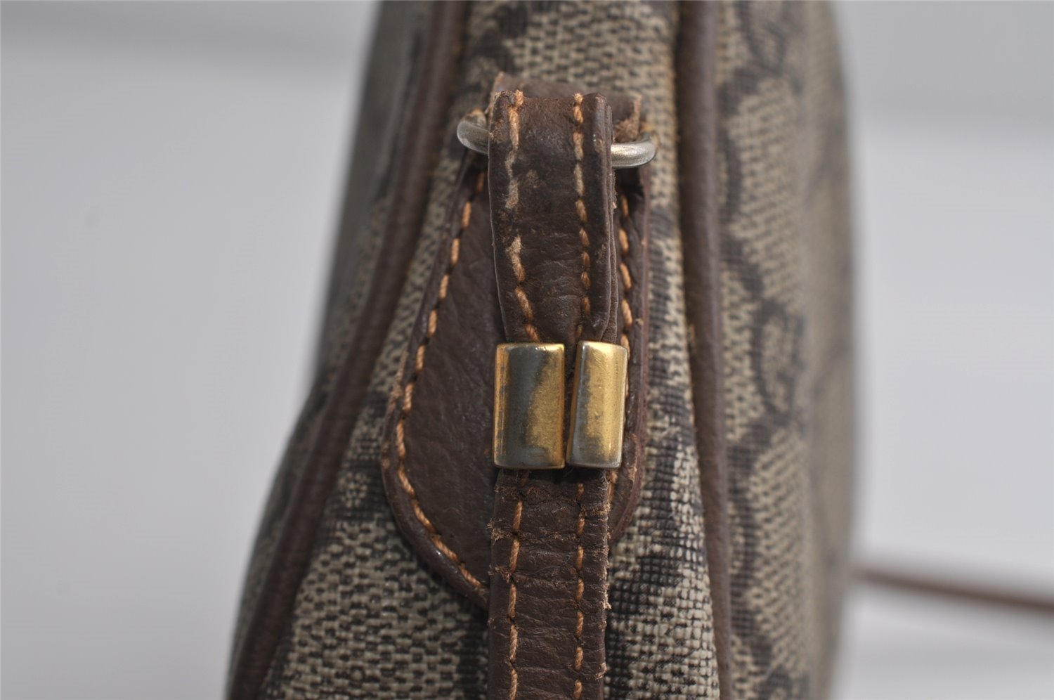 Authentic GUCCI Shoulder Cross Body Bag Purse GG PVC Leather Brown Junk 7390I