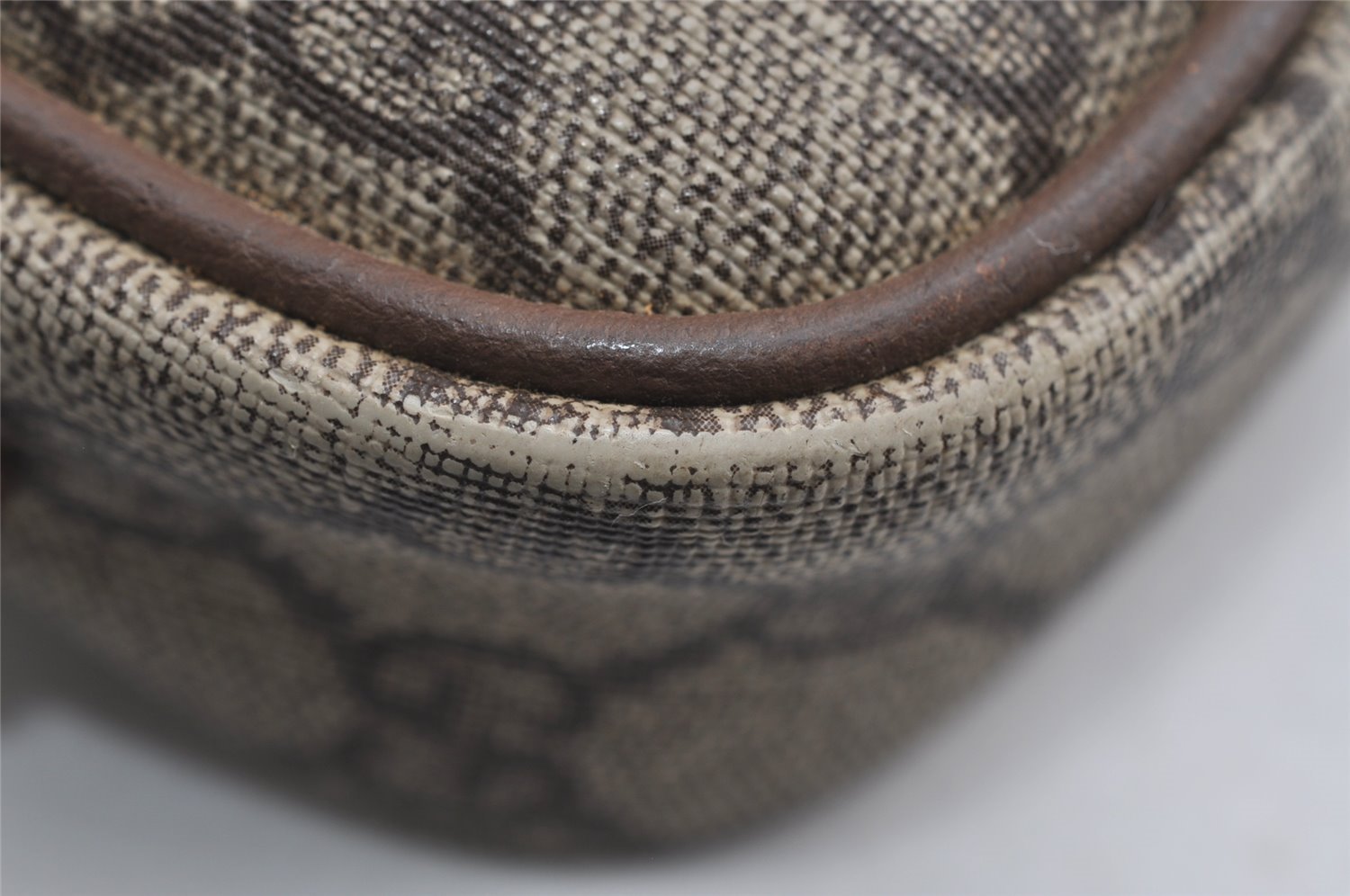 Authentic GUCCI Shoulder Cross Body Bag Purse GG PVC Leather Brown Junk 7390I