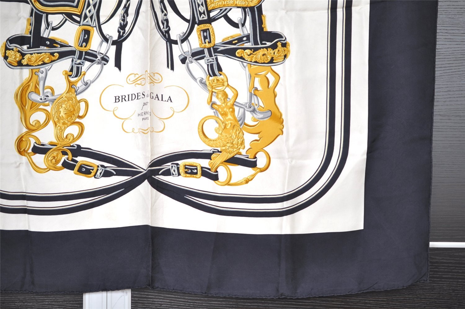 Authentic HERMES Carre 90 Scarf 