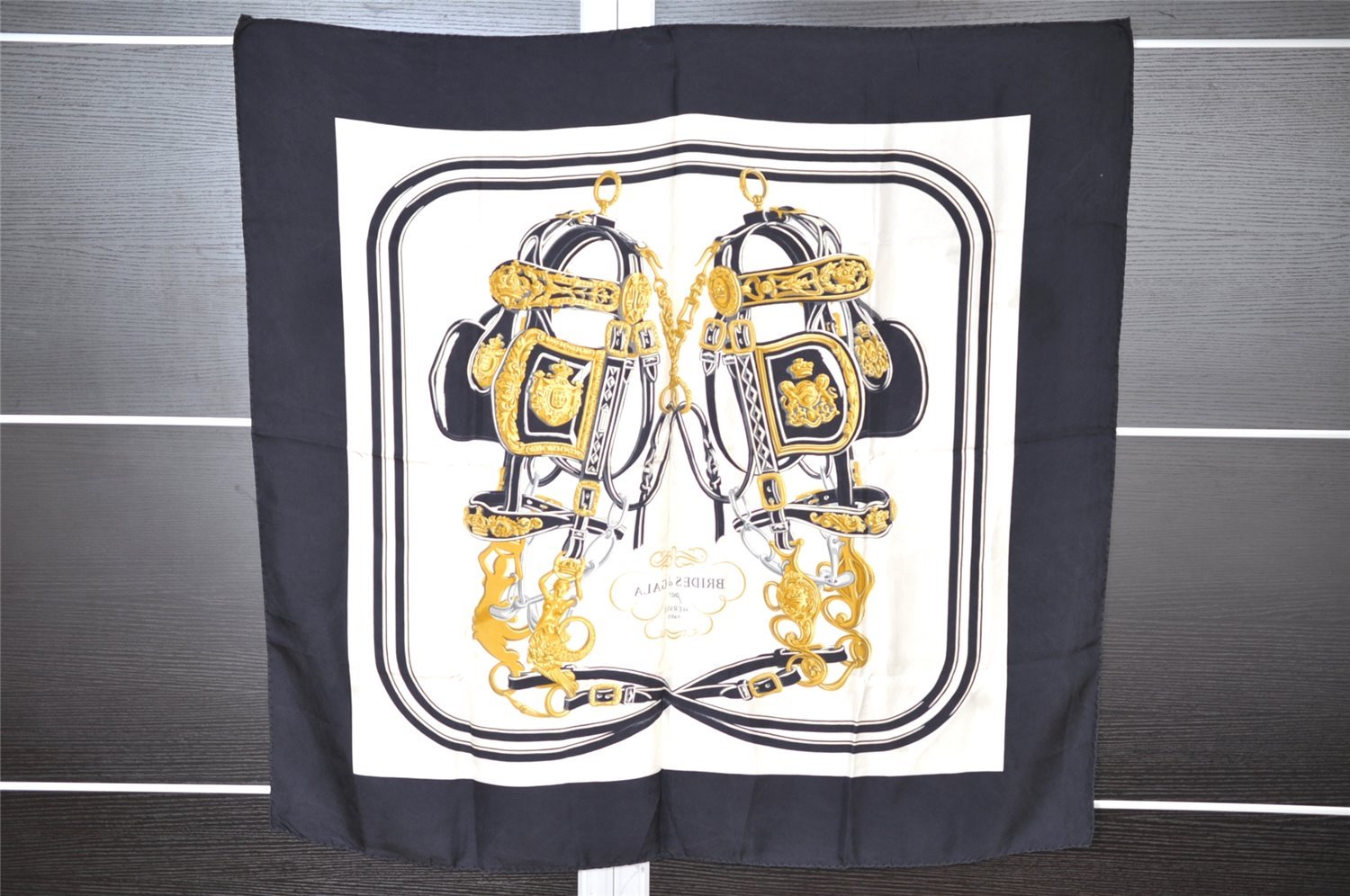 Authentic HERMES Carre 90 Scarf 