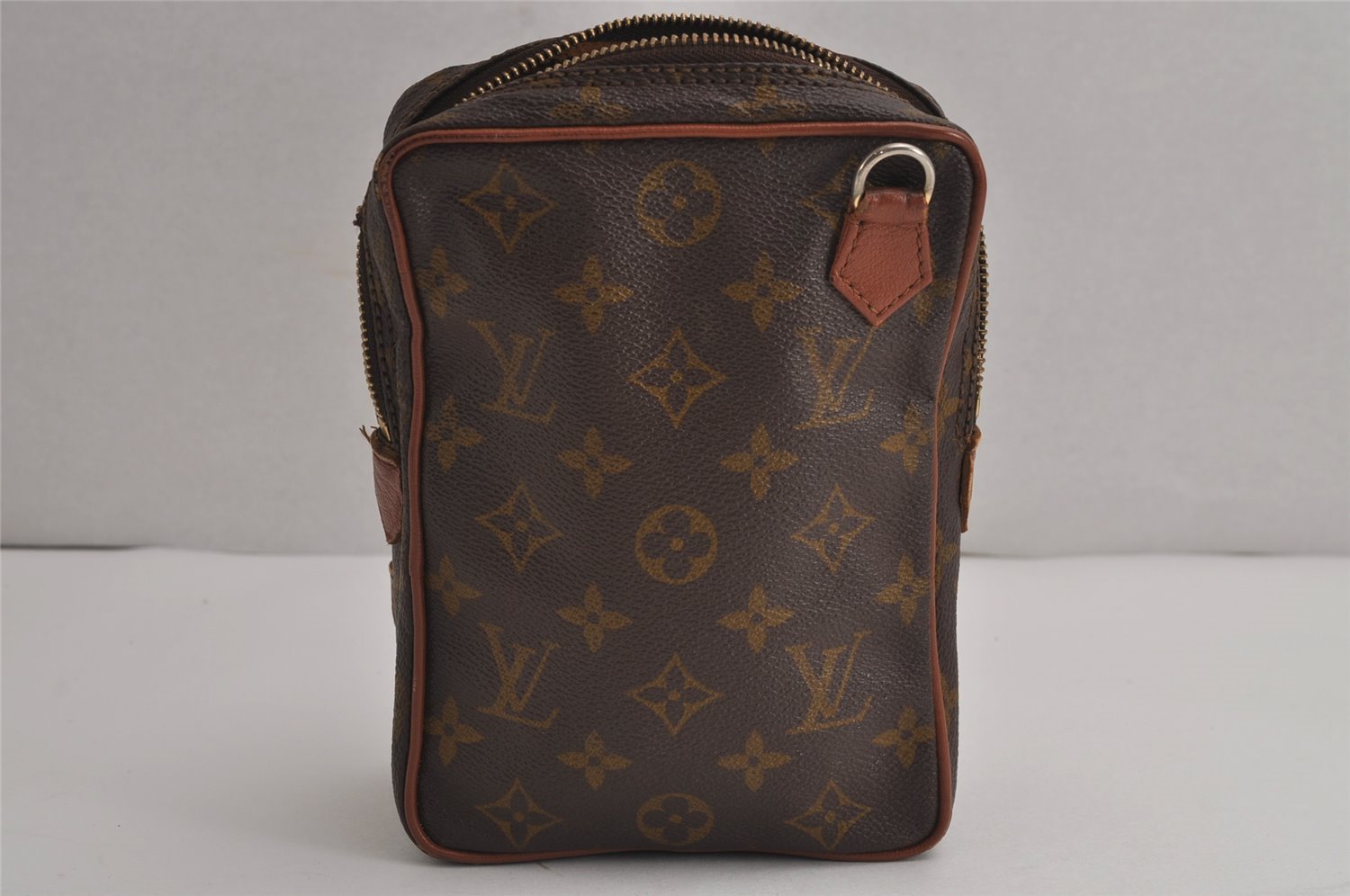 Authentic Louis Vuitton Monogram Amazone Shoulder Cross Bag Old Model Junk 7397J