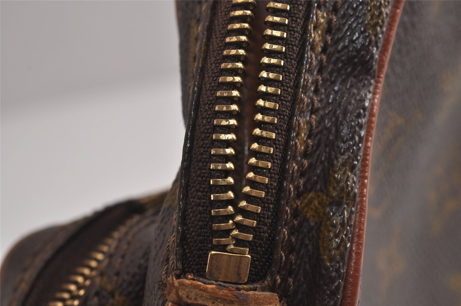 Authentic Louis Vuitton Monogram Amazone Shoulder Cross Bag Old Model Junk 7397J