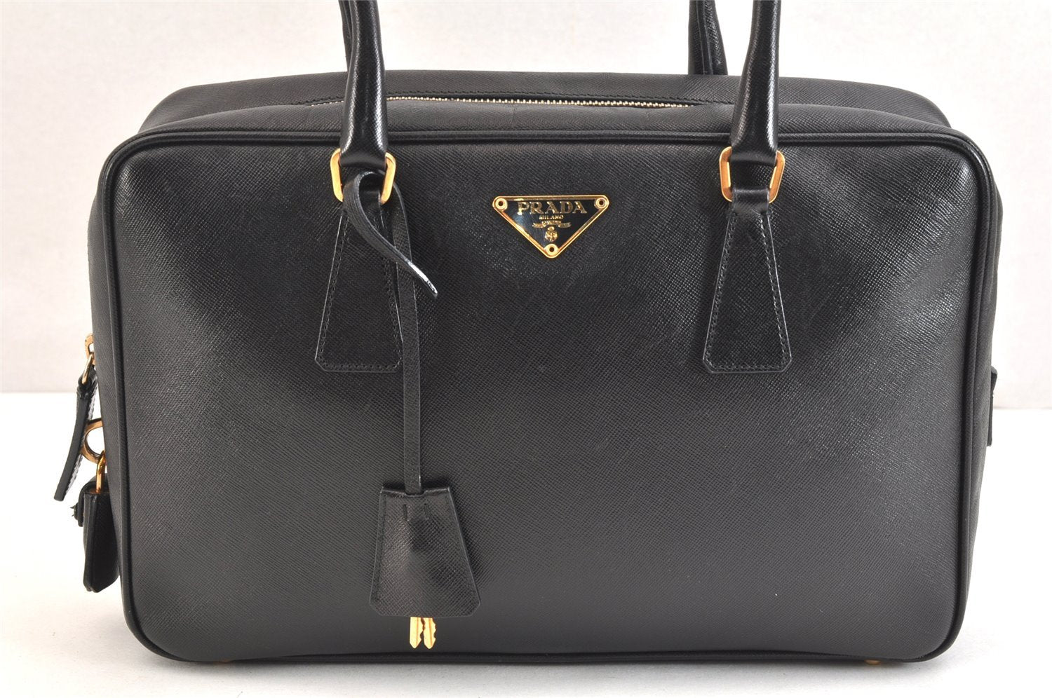 Authentic PRADA Vintage Saffiano Leather Shoulder Hand Bag Black 7403K