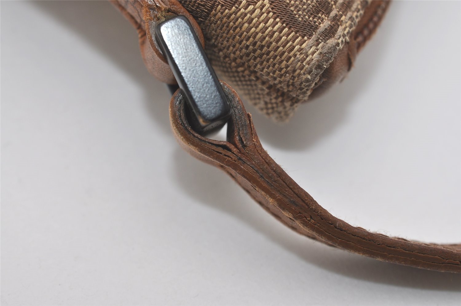 Authentic GUCCI Hand Bag Pouch Purse GG Canvas Leather 07198 Brown 7415I