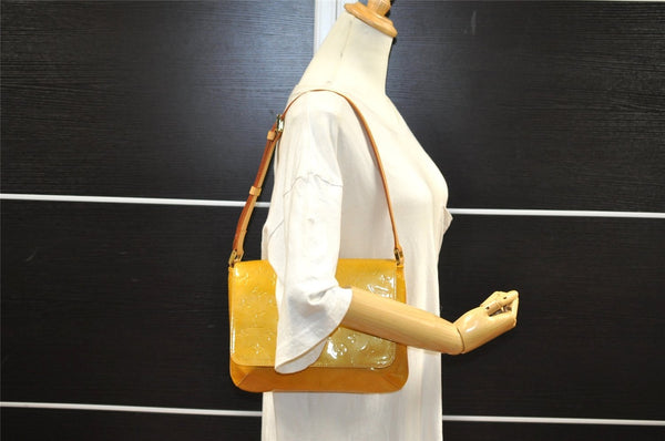 Auth Louis Vuitton Vernis Thompson Street Shoulder Bag Yellow M91008 LV 7419I