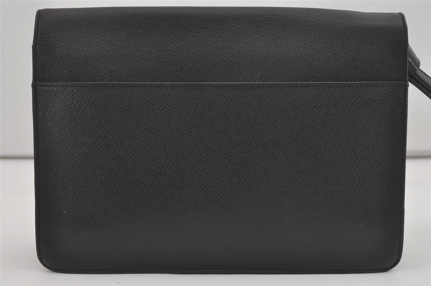 Authentic Louis Vuitton Taiga Selenga Clutch Hand Bag Black M30782 LV 7423I