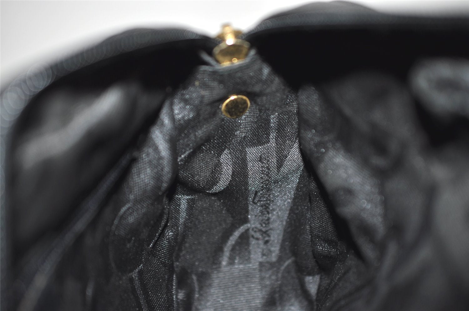 Authentic Salvatore Ferragamo Vara Shoulder Cross Bag Leather Black SF 7424J