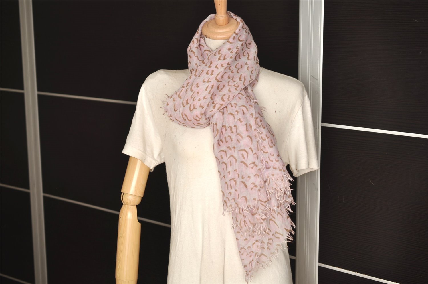 Authentic Louis Vuitton Etole Leopard Stole Scarf Cashmere Silk Pink 7427J