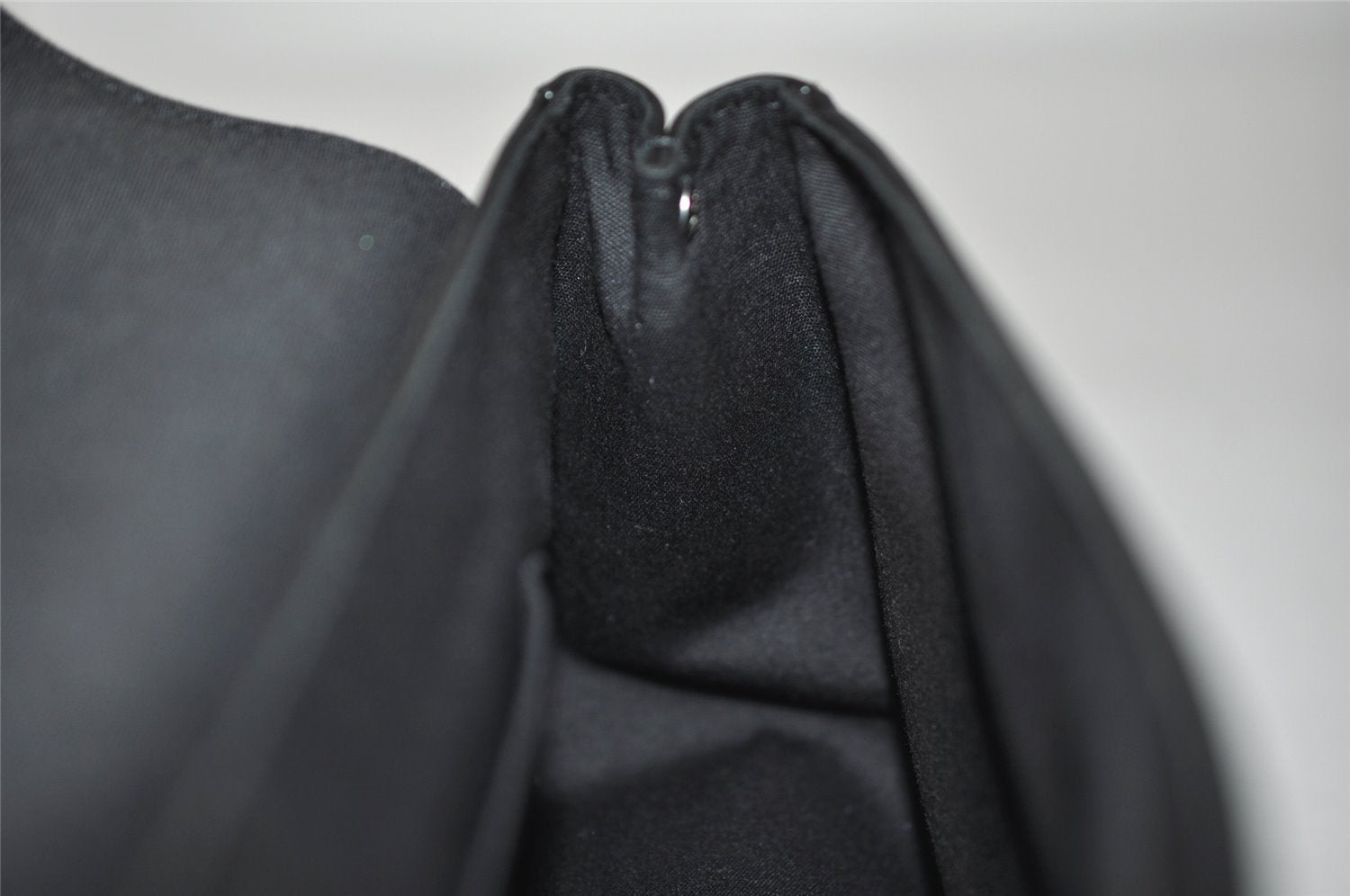 Authentic Louis Vuitton Epi Segur PM Hand Bag Black M58822 LV 7428I