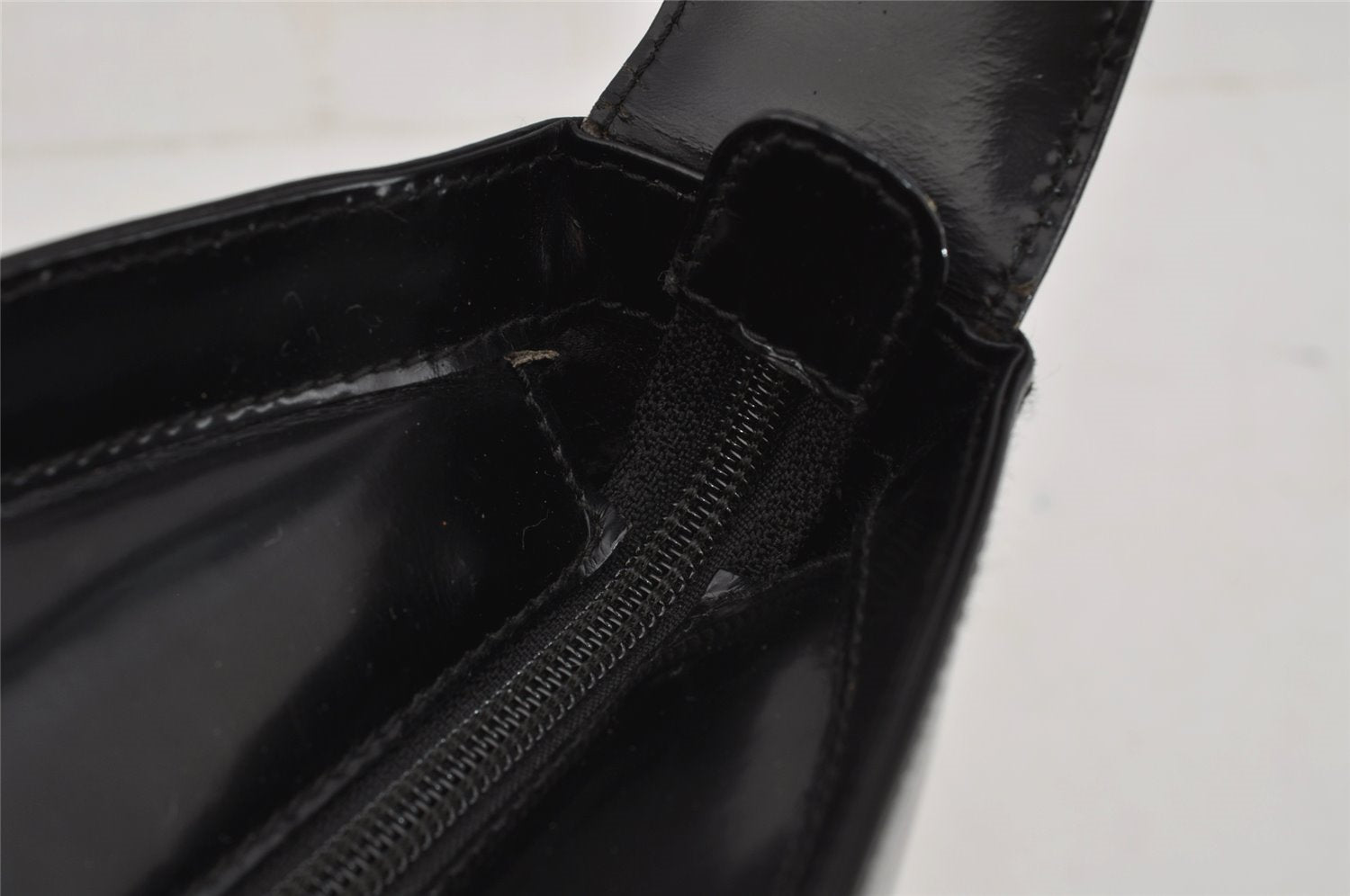 Authentic GUCCI Vintage Shoulder Hand Bag Purse Leather Black 7429I