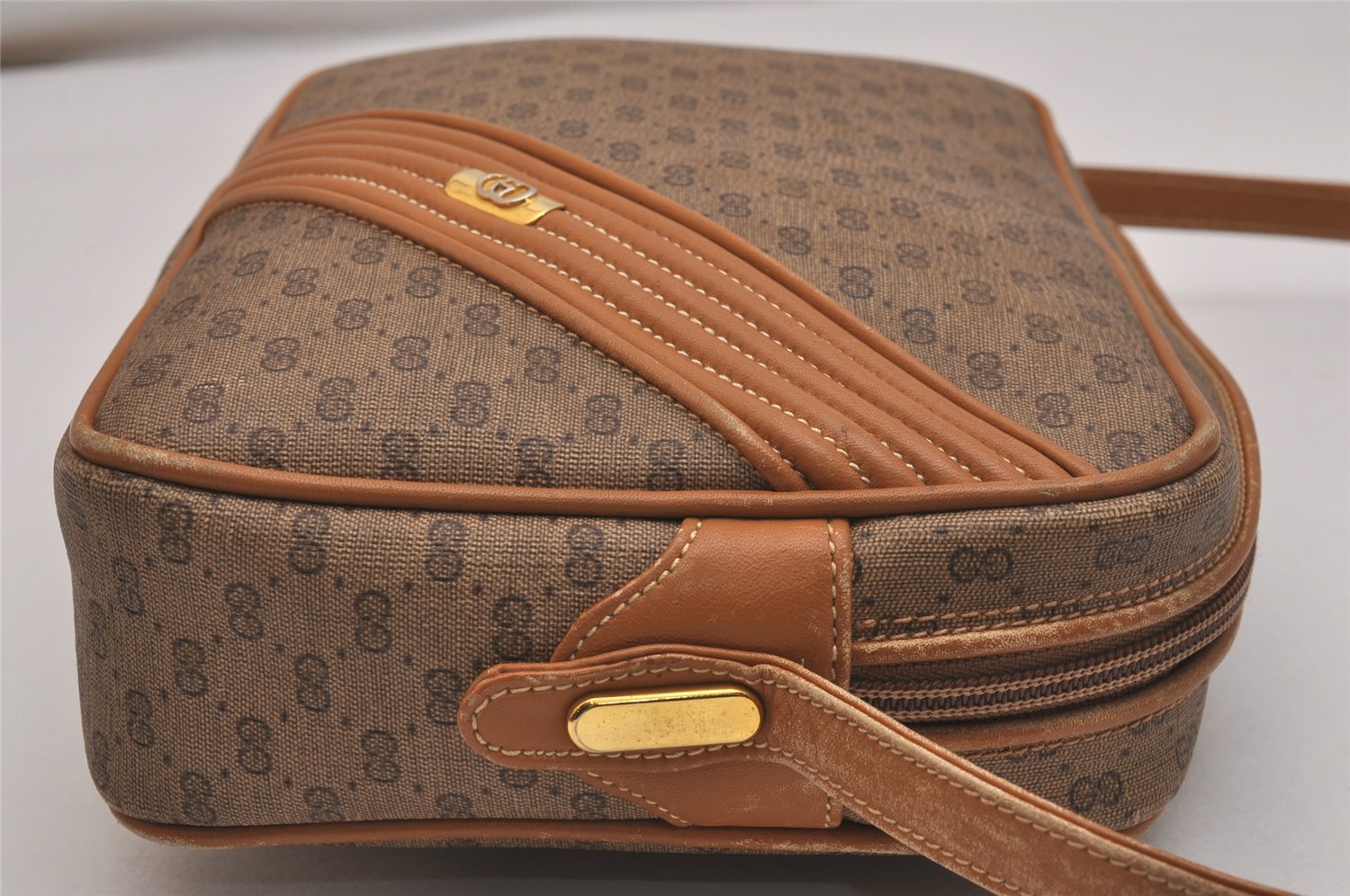 Authentic GUCCI Micro GG PVC Leather Shoulder Cross Body Bag Purse Brown  7431J