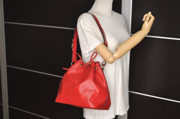Authentic Louis Vuitton Epi Petit Noe Shoulder Drawstring Bag M44107 Red 7433J