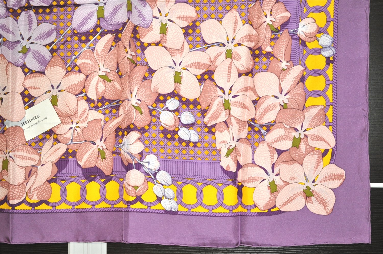 Authentic HERMES Carre 90 Scarf 