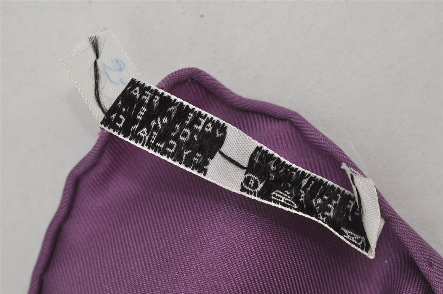 Authentic HERMES Carre 90 Scarf 