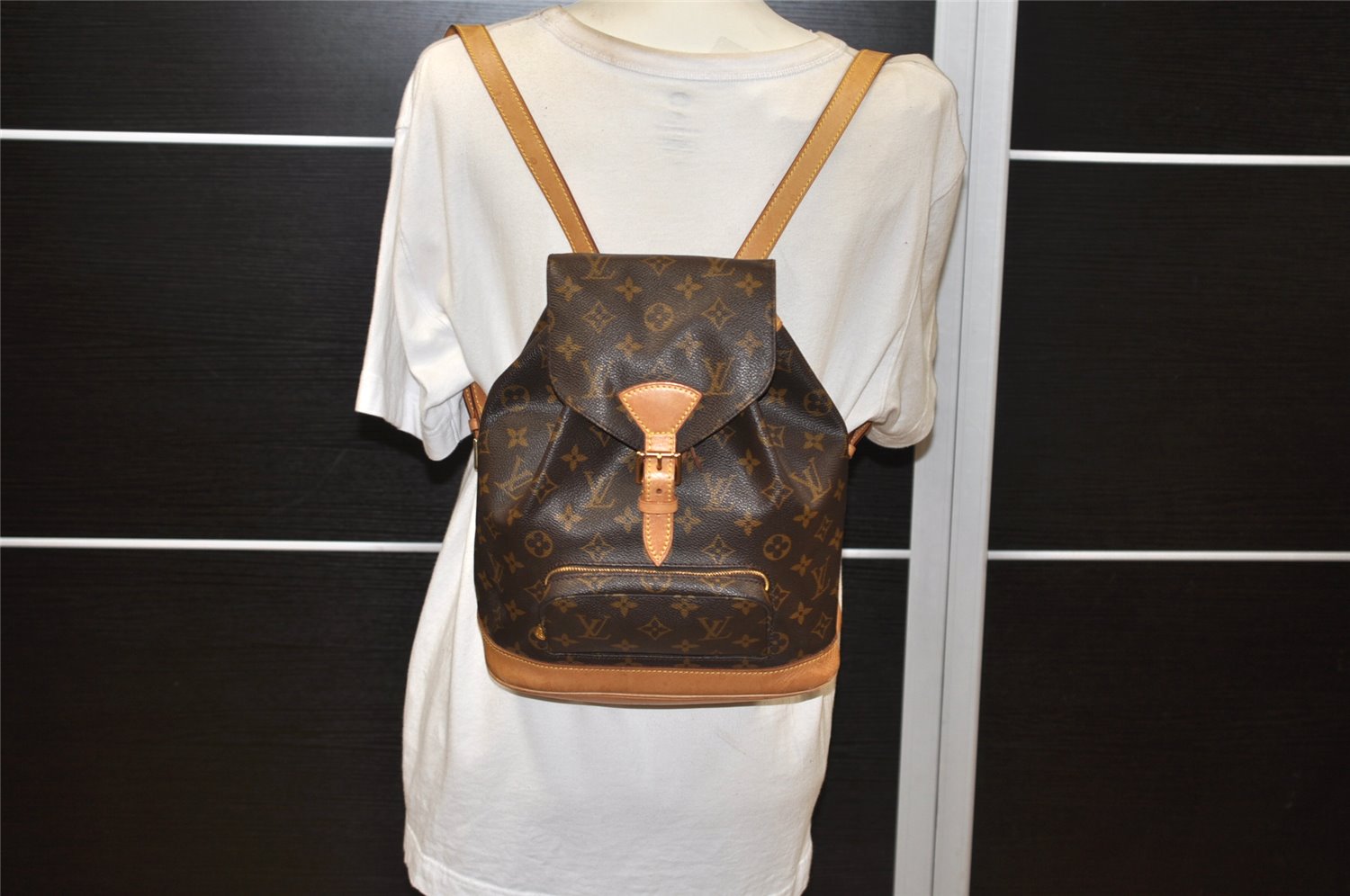 Authentic Louis Vuitton Monogram Montsouris MM Backpack M51136 LV 7437K