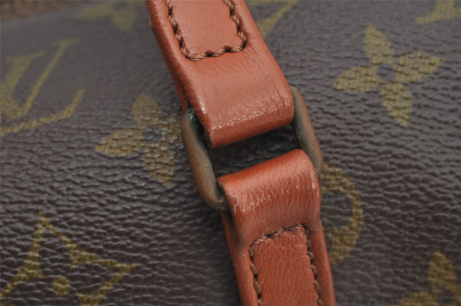 Authentic Louis Vuitton Monogram Papillon 30 Hand Bag Old Model LV 7462I