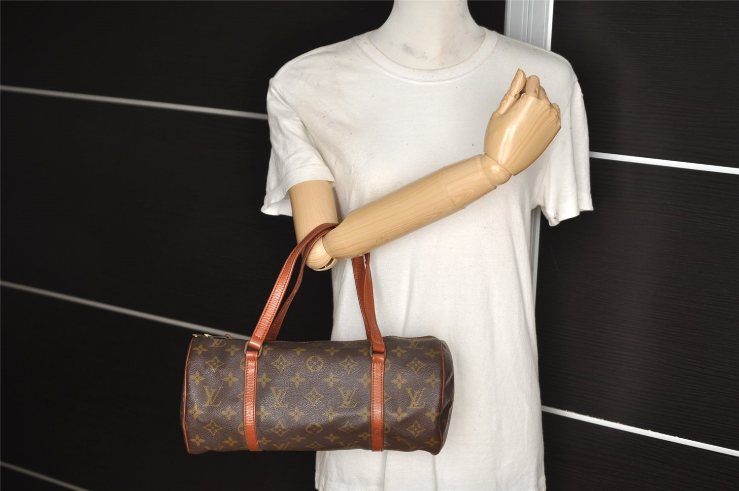 Authentic Louis Vuitton Monogram Papillon 30 Hand Bag Old Model LV 7462I