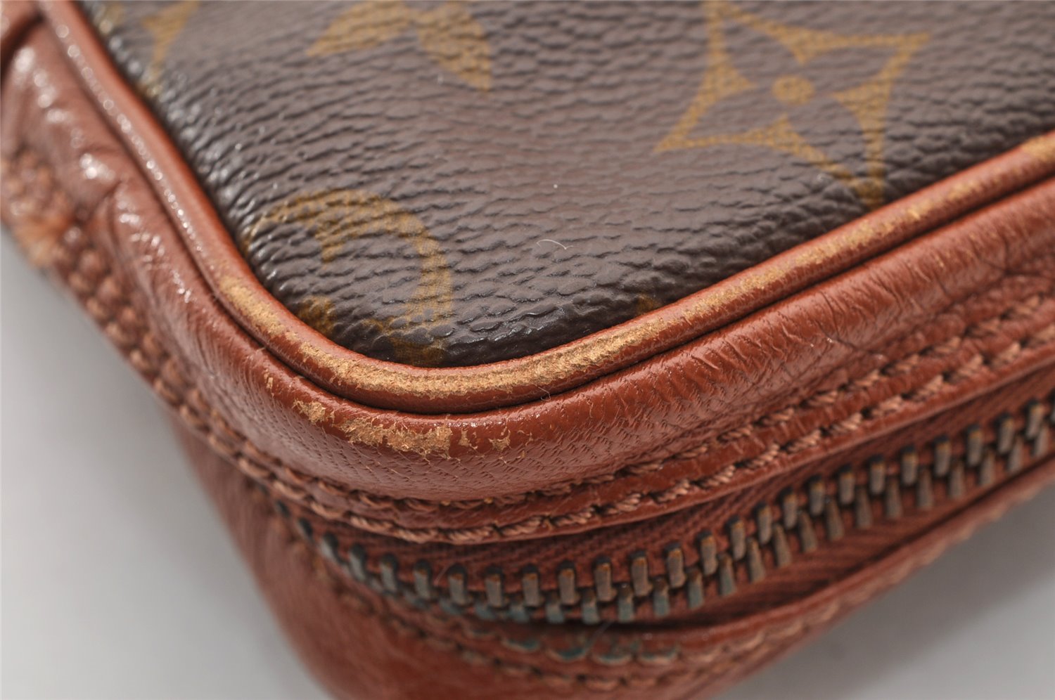 Authentic Louis Vuitton Monogram Pochette Sport Clutch Hand Bag Old Model 7465I