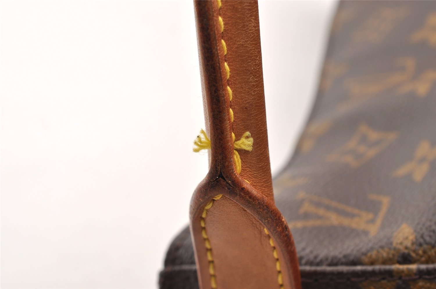 Authentic Louis Vuitton Monogram Looping GM Shoulder Bag M51145 LV 7467I