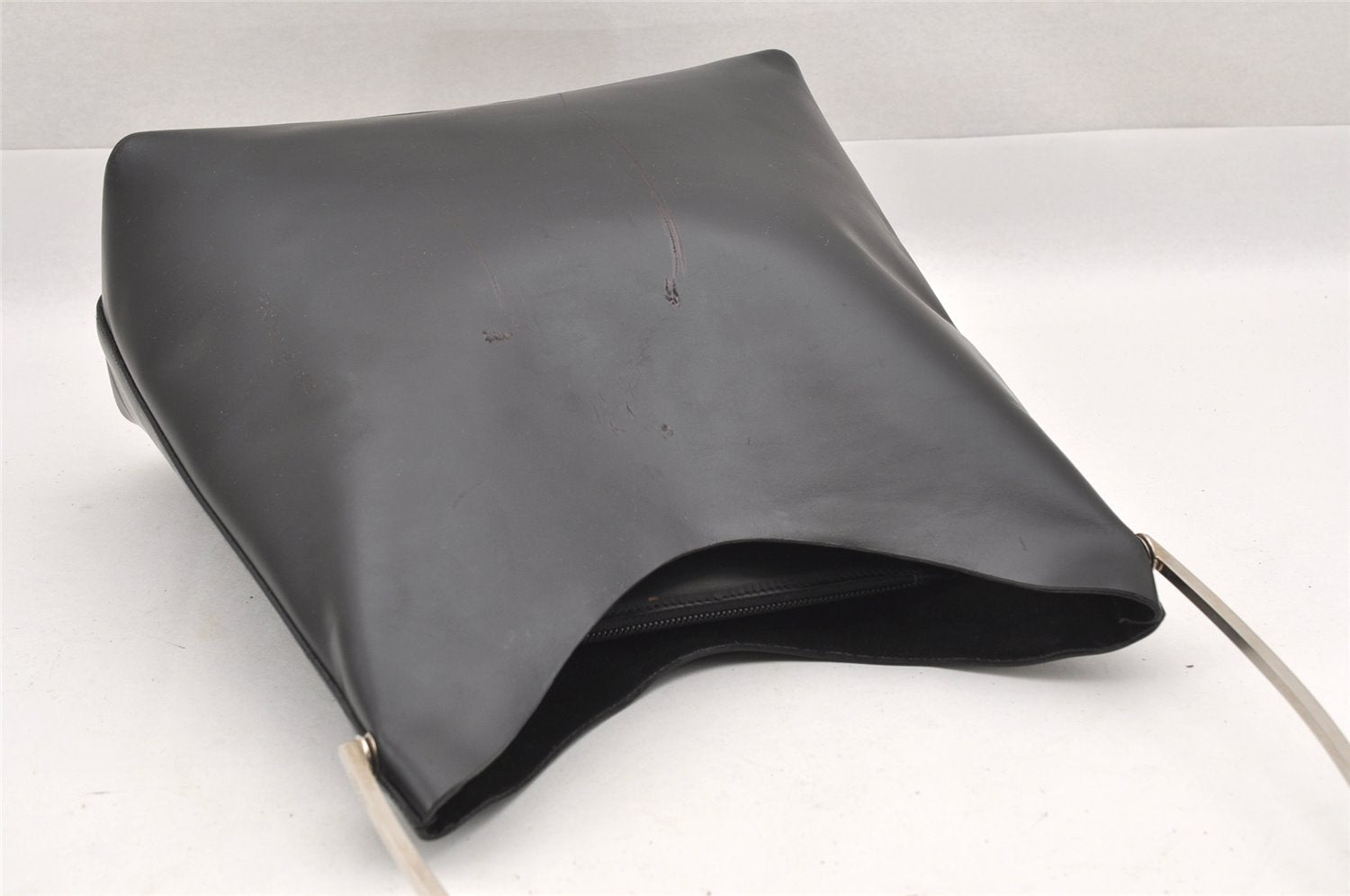 Authentic GUCCI Vintage Shoulder Bag Purse Leather Black 7469I