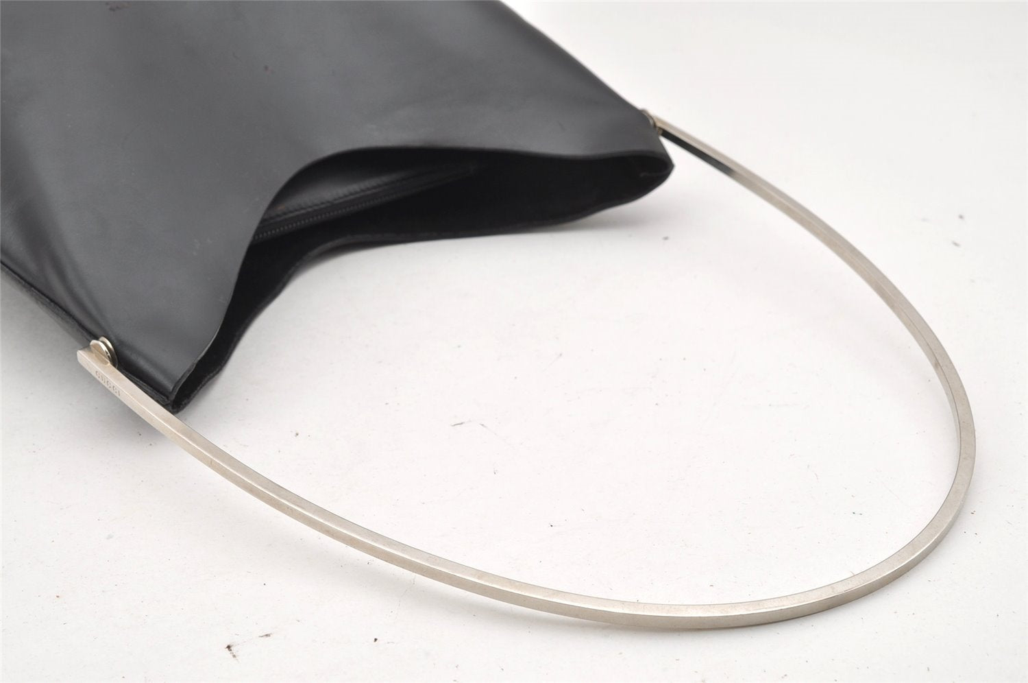 Authentic GUCCI Vintage Shoulder Bag Purse Leather Black 7469I