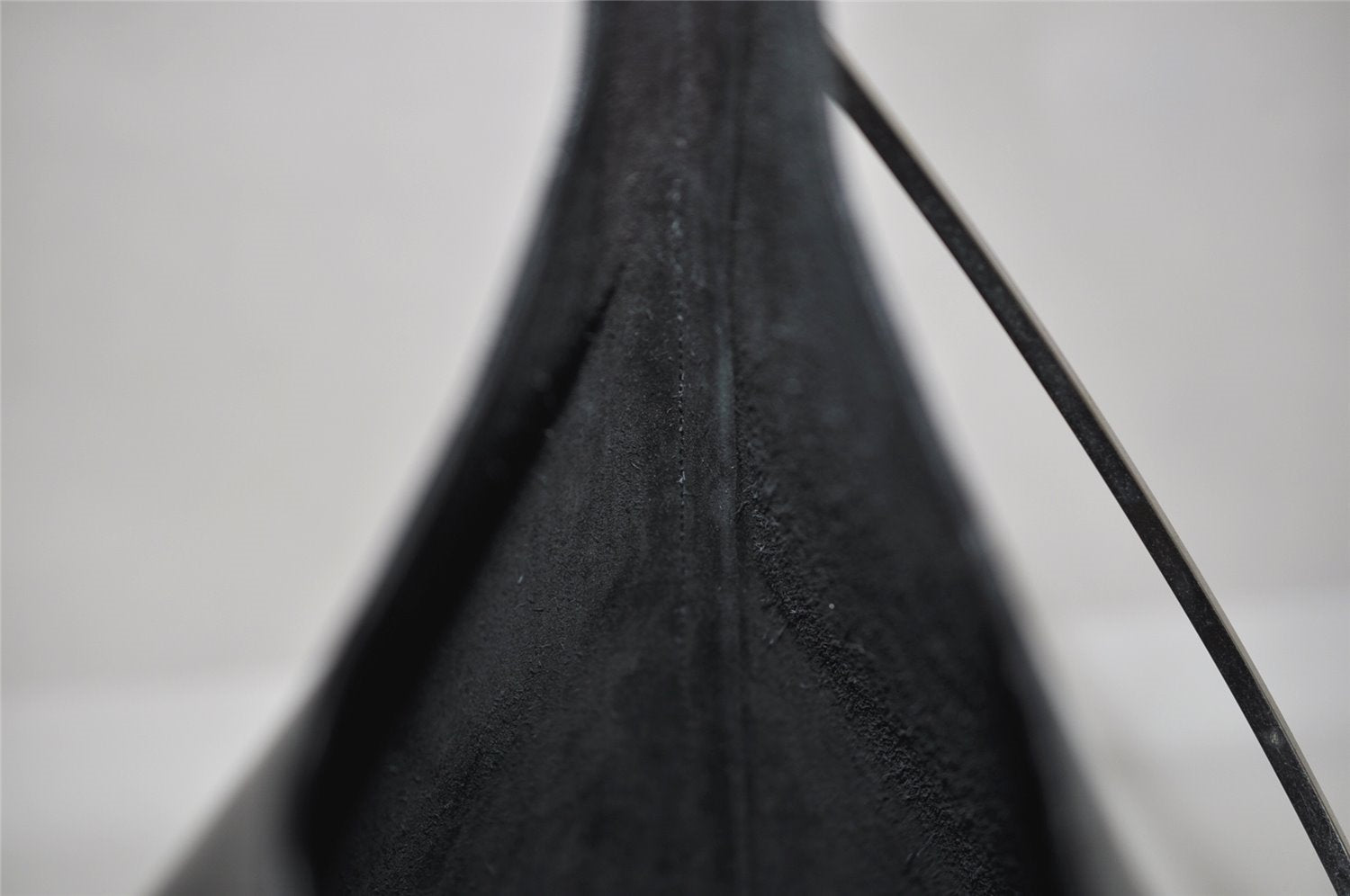 Authentic GUCCI Vintage Shoulder Bag Purse Leather Black 7469I