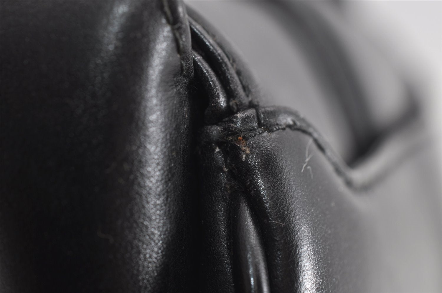 Authentic GUCCI Vintage Shoulder Bag Purse Leather Black 7471I