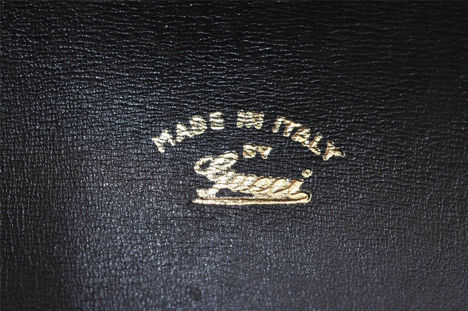 Authentic GUCCI Vintage Shoulder Bag Purse Leather Black 7471I