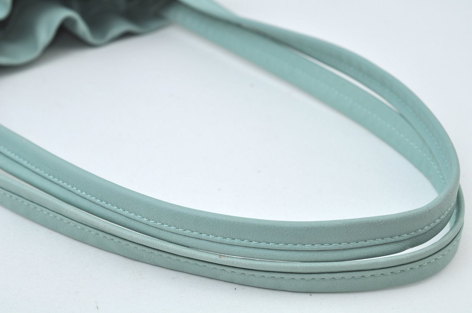 Authentic Salvatore Ferragamo Shoulder Drawstring Bag Leather Light Blue 7474I