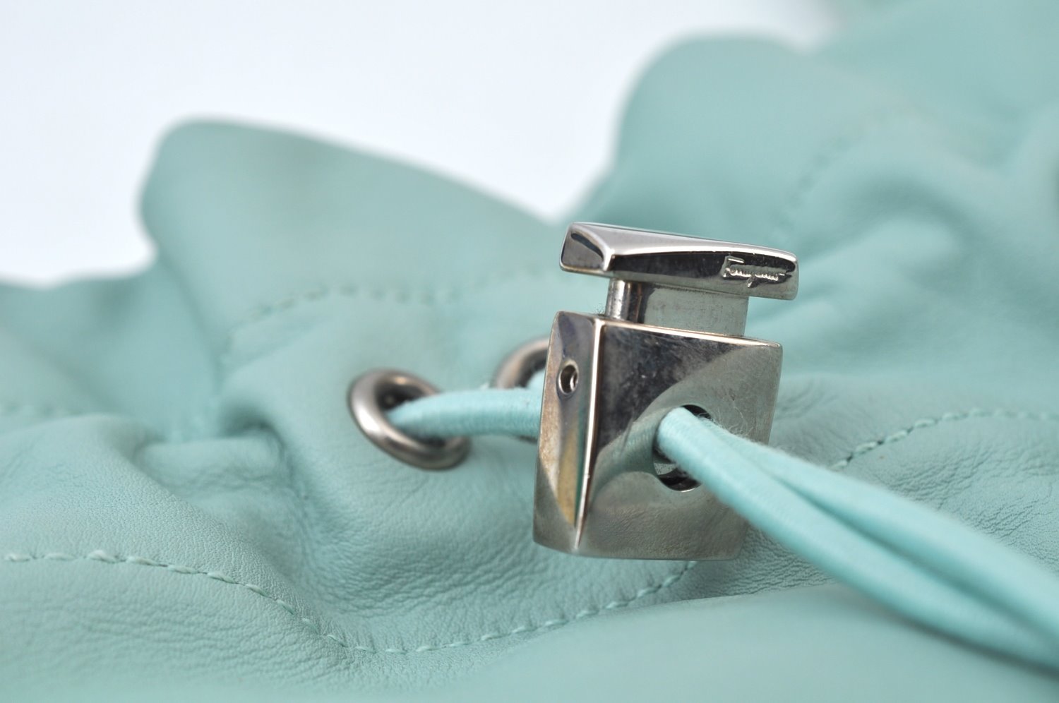 Authentic Salvatore Ferragamo Shoulder Drawstring Bag Leather Light Blue 7474I
