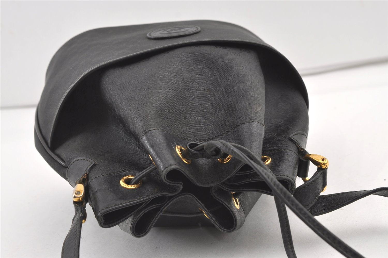 Authentic GUCCI Micro GG PVC Leather Shoulder Drawstring Bag Black Junk 7476J