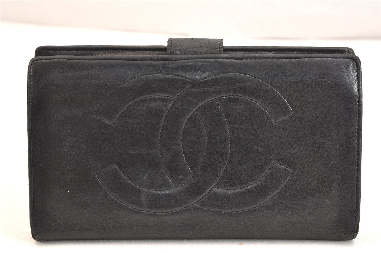 Authentic CHANEL Vintage Calf Skin Long Wallet Purse Black CC Logo 7483K