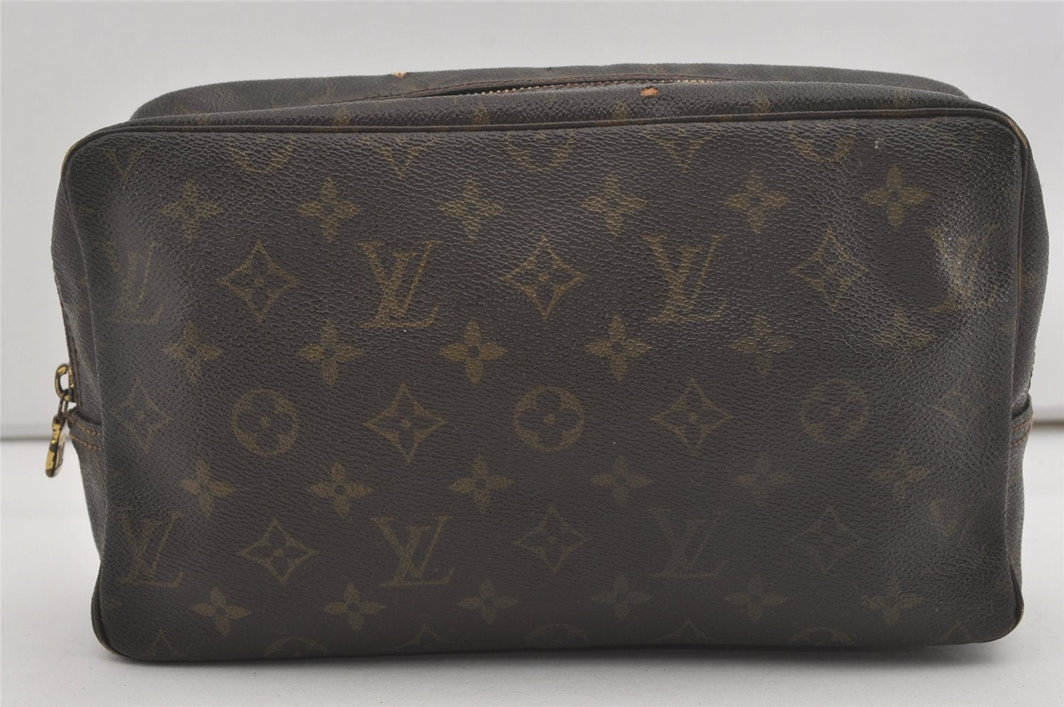 Auth Louis Vuitton Monogram Trousse Toilette 28 Clutch Hand Bag M47522 LV 7486I