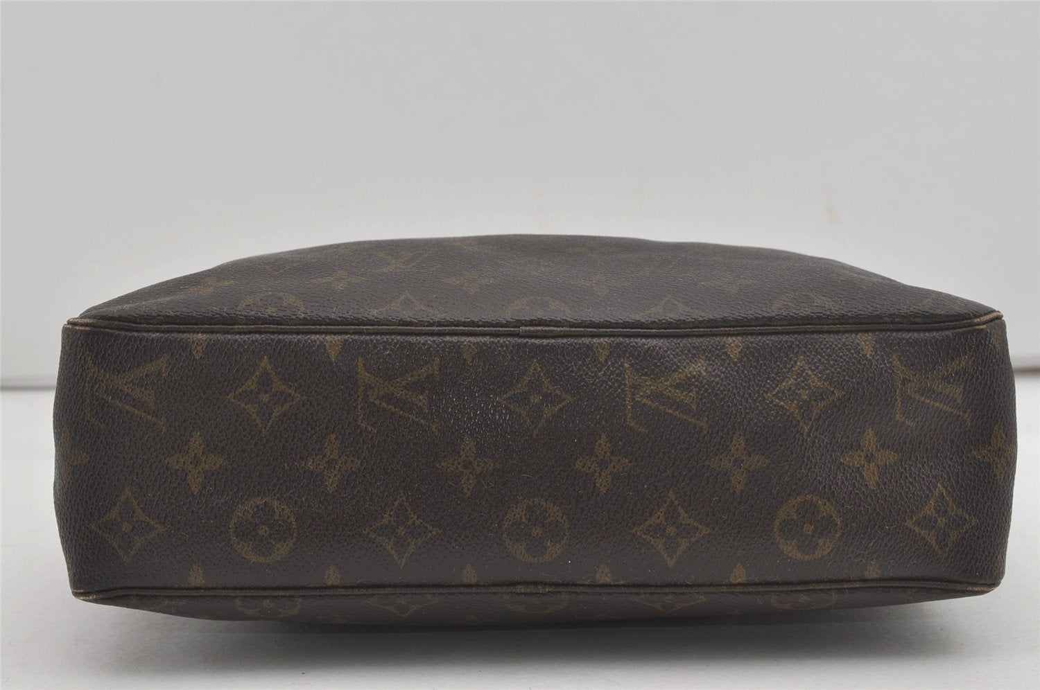 Auth Louis Vuitton Monogram Trousse Toilette 28 Clutch Hand Bag M47522 LV 7486I