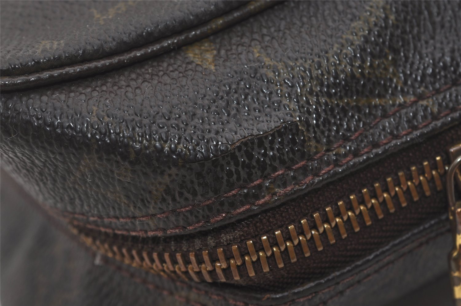 Auth Louis Vuitton Monogram Trousse Toilette 28 Clutch Hand Bag M47522 LV 7486I