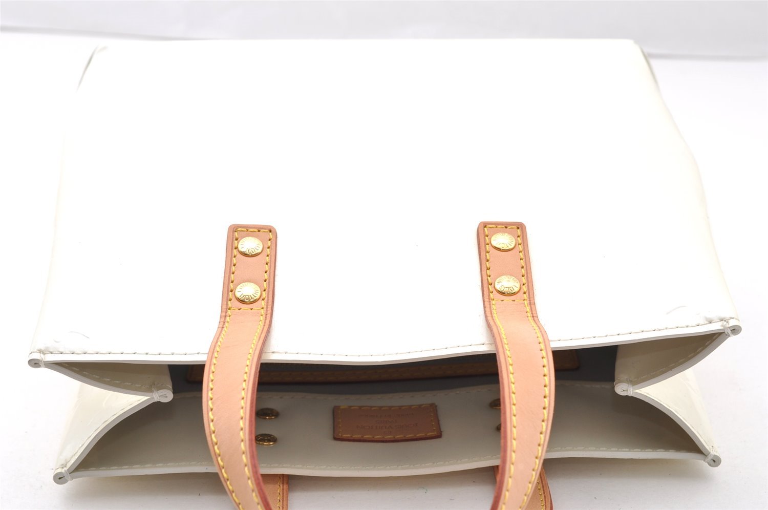 Authentic Louis Vuitton Vernis Reade PM Hand Bag White White M91336 LV 7493I