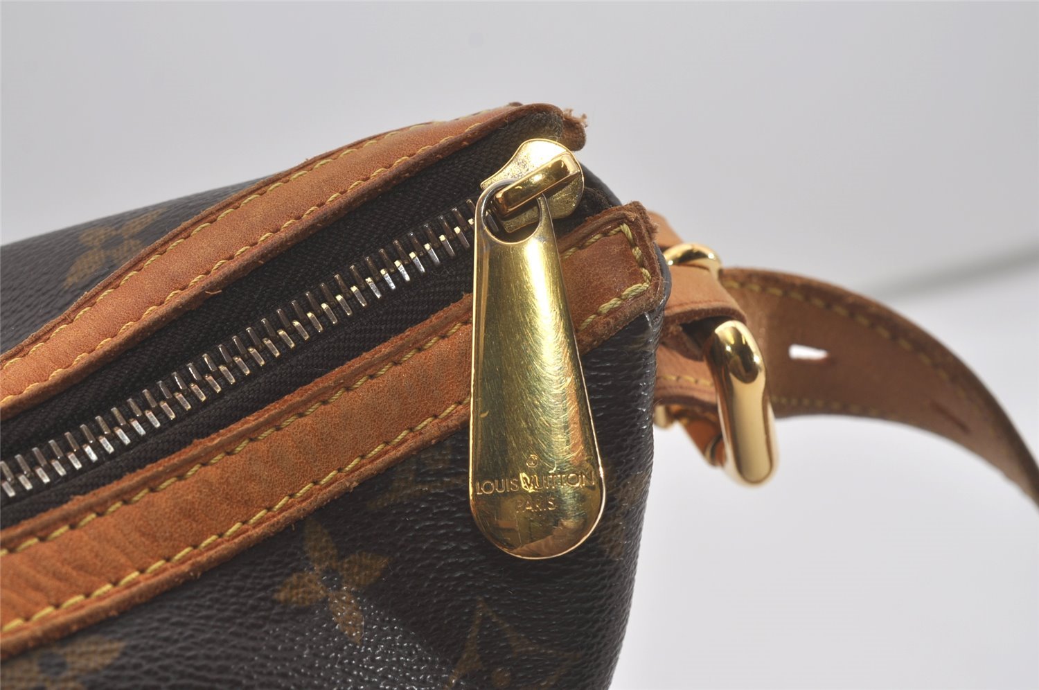 Authentic Louis Vuitton Monogram Tulum GM Shoulder Cross Bag M40075 LV 7520I