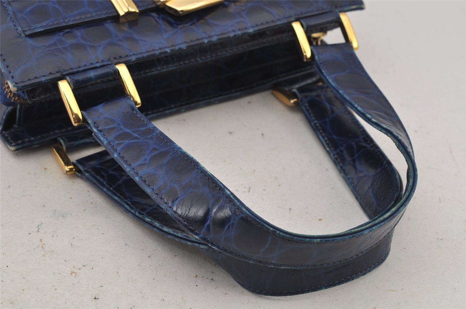 Authentic Gianni Versace Vintage Leather Hand Bag Purse Blue 7522J