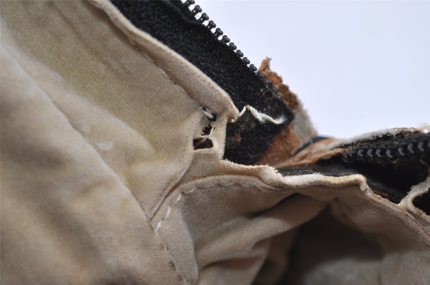 Authentic GUCCI Vintage Clutch Hand Bag Purse Leather Black Junk 7524I