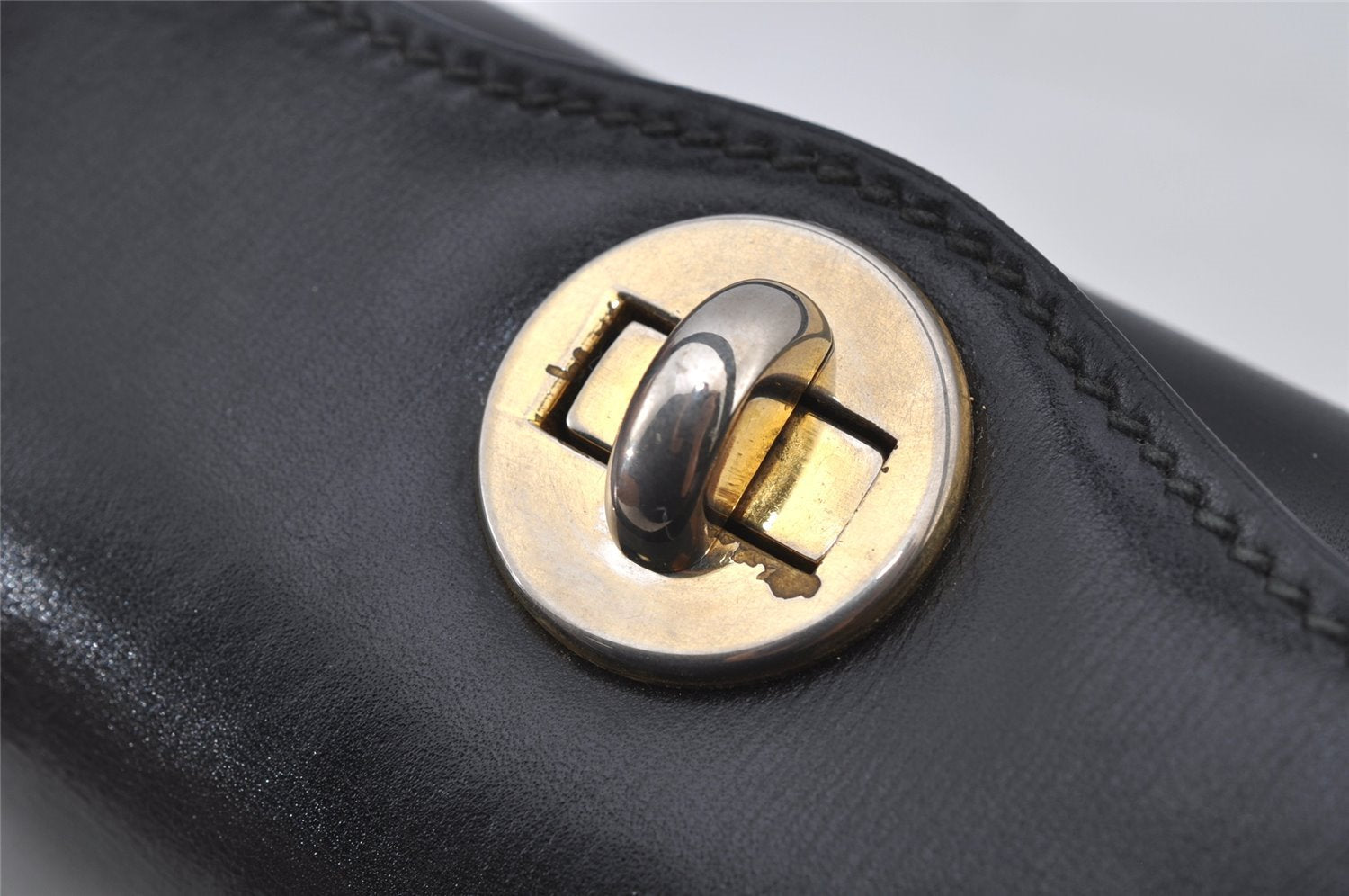 Authentic GUCCI Vintage Shoulder Hand Bag Purse Leather Black 7524J