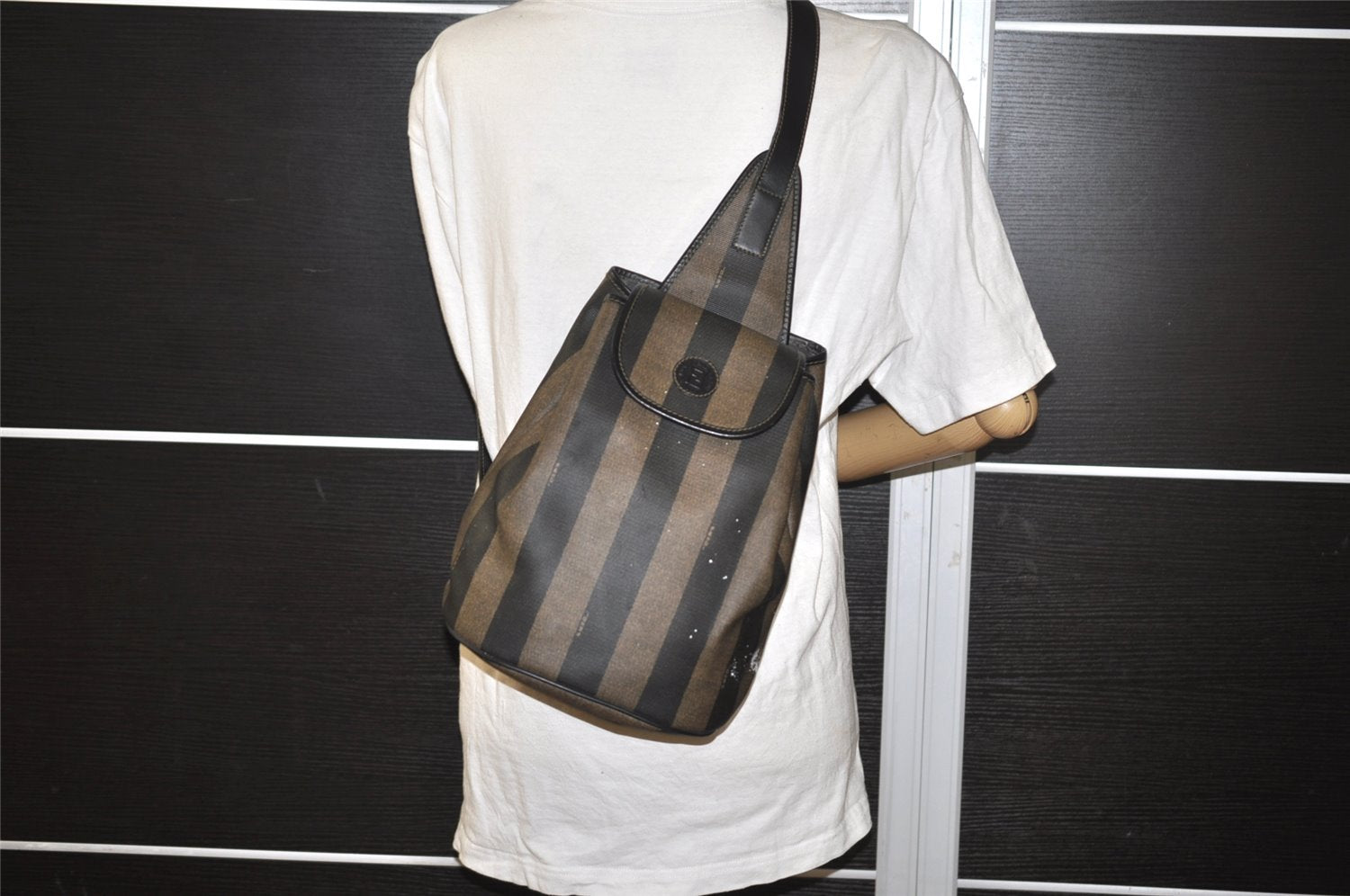Authentic FENDI Pequin Shoulder Cross Body Bag PVC Leather Brown Black 7525I
