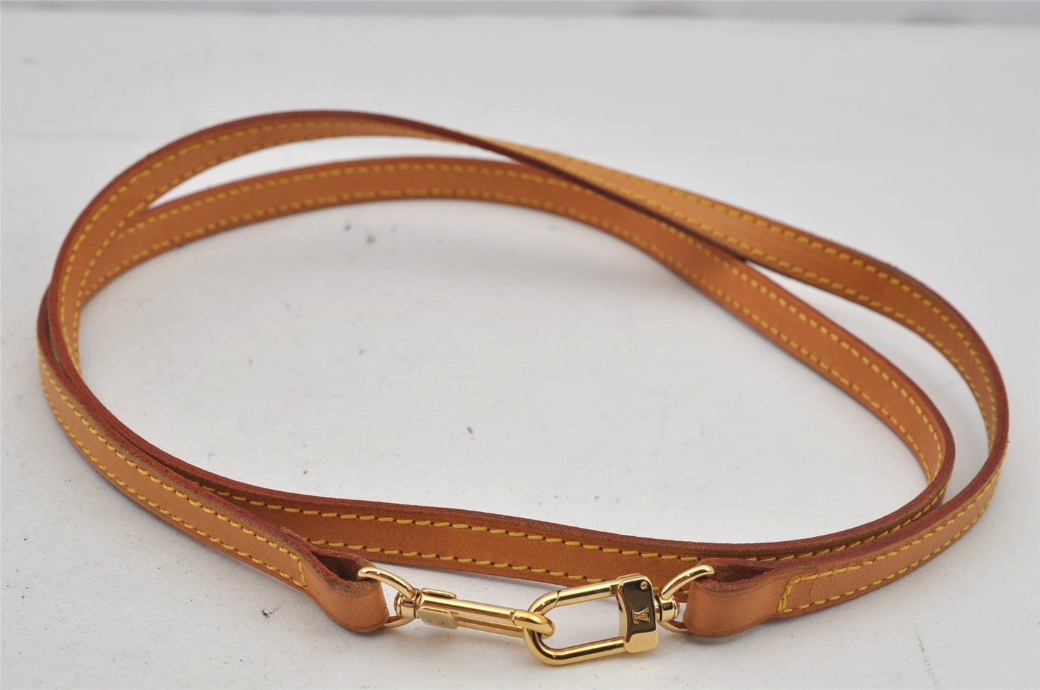 Authentic Louis Vuitton Leather Shoulder Strap Beige 45.5