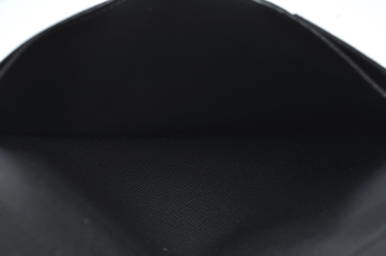 Authentic Louis Vuitton Taiga Portefeuille Ron Long Wallet Black M30541 LV 7532H