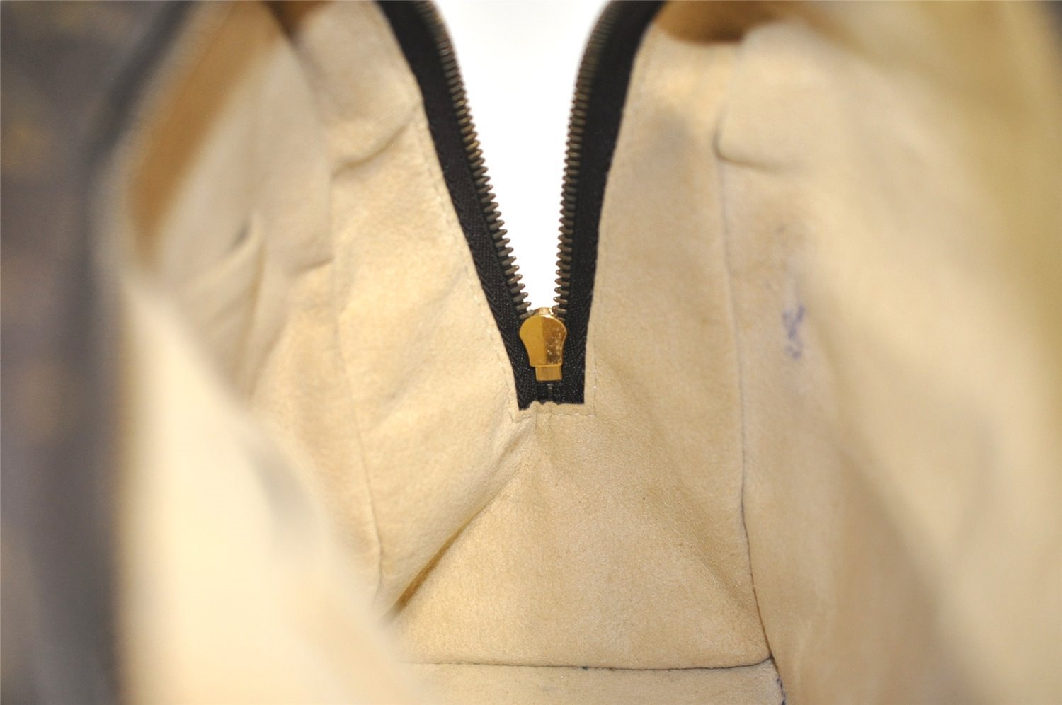 Authentic Louis Vuitton Monogram Manhattan PM Hand Bag Purse M40026 LV 7533J