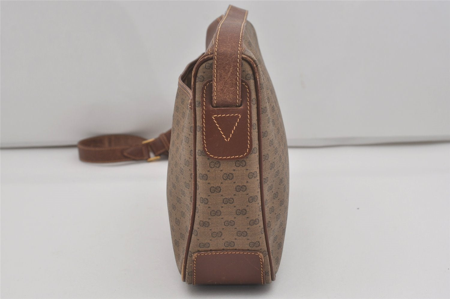 Authentic GUCCI Micro GG PVC Leather Shoulder Cross Body Bag Brown Junk 7546I